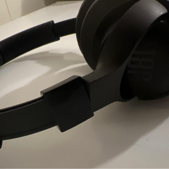 JBL - Tune 760NC Wireless Noise Cancelling Over-Ear Headphones - Black - Picture 4 of 4